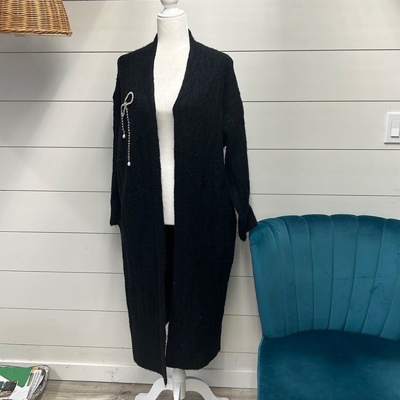 Express Sweater - Picture 1 of 1
